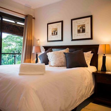 Palmwood Guesthouse 阿曼济姆托蒂 外观 照片